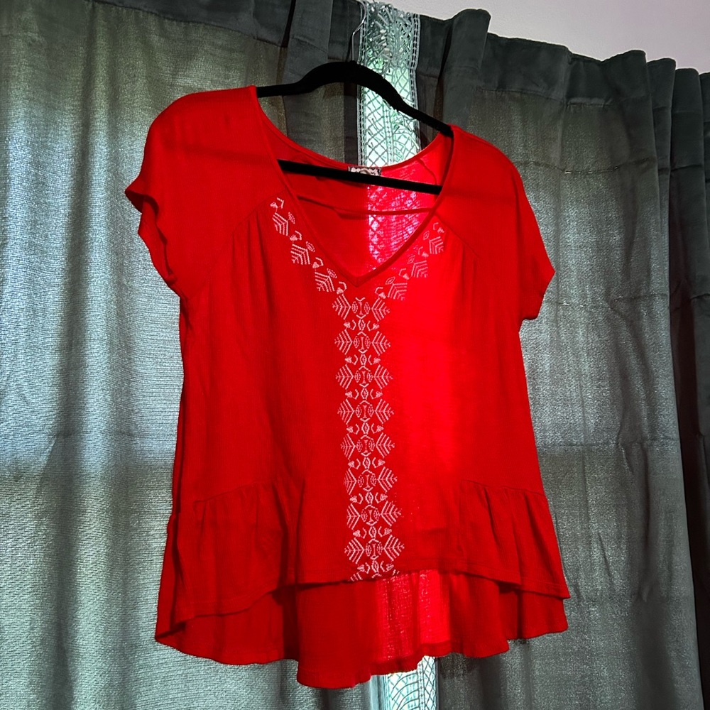 Red/orange eyeshadow top size small. So comfortable.